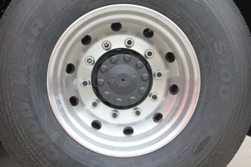 һ����� J7�ؿ� 550���� 6X4ǣ����(CA4250P77K25T1E5)ͼƬ