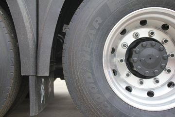 һ����� J7�ؿ� 550���� 6X4ǣ����(CA4250P77K25T1E5)ͼƬ