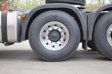 һ����� J7�ؿ� 550���� 6X4ǣ����(CA4250P77K25T1E5)ͼƬ