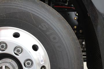 һ����� J7�ؿ� 550���� 6X4ǣ����(CA4250P77K25T1E5)ͼƬ