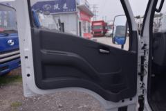 跃进 小福星S50 1.5L 110马力 汽油 3.36米单排栏板小卡(2650轴距)(SH1032PEGBNZ)