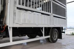 福田 奥铃新捷运 156马力 3.83米排半仓栅式轻卡(BJ5048CCY-A1)