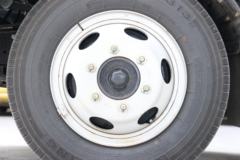 跃进 上骏X100-28 102马力 3.22米排半栏板轻卡(SH1042KBDBNZ)