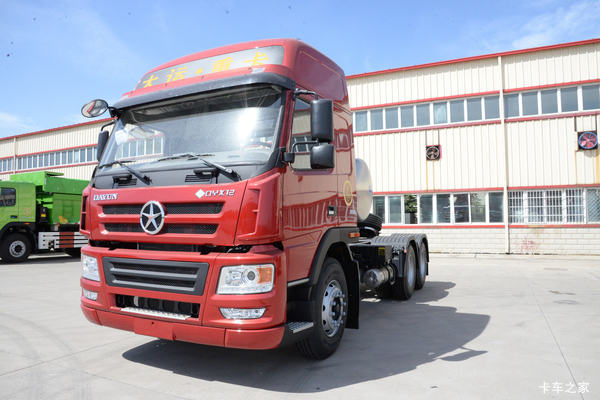 大运 新N8E重卡 轻赢版 336马力 6X4 LNG牵引车(CGC4253N52CA)