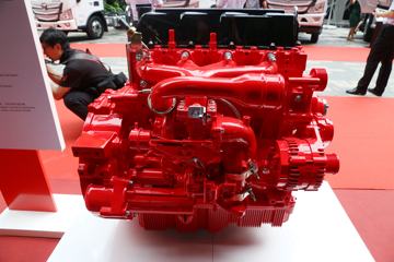 福田康明斯F4.5NS6B220 220马力 4.5L 国六 柴油发动机