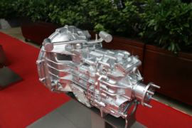 ZF 5挡系列&nbsp;变速箱外观                                                图片