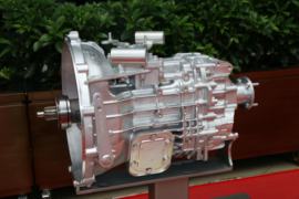 ZF 5挡系列&nbsp;变速箱外观                                                图片