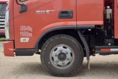 福田 奥铃CTS 143马力 3.83米排半栏板轻卡底盘(BJ1048V9JEA-FA)
