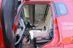中国重汽 斯太尔D7B重卡 400马力 6X4牵引车(ZZ4253N3241E1BN)