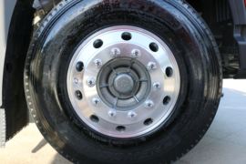 斯太尔D7B&nbsp;牵引车底盘                                                图片