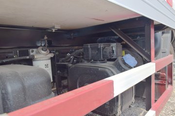 ���� ŷ����S3ϵ 143���� 4X2 4.08����س�(BJ5048XLC-FE)ͼƬ