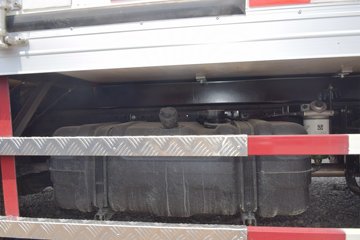 ���� ŷ����S3ϵ 143���� 4X2 4.08����س�(BJ5048XLC-FE)ͼƬ