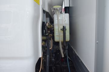 ���� ŷ����S3ϵ 143���� 4X2 4.08����س�(BJ5048XLC-FE)ͼƬ