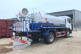 东风多利卡底盘&nbsp;洒水车/喷洒车外观图片