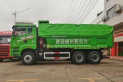 青岛解放 JH6重卡 375马力 6X4 5.6米自卸车