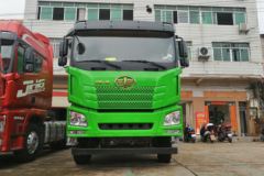 青岛解放 JH6重卡 375马力 6X4 5.6米自卸车