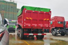 东风柳汽 新乘龙M3 200马力 6X2 5.6米自卸车(LZ3250M3CB)