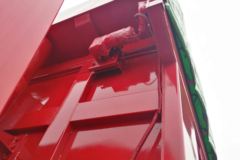 东风柳汽 新乘龙M3 200马力 6X2 5.6米自卸车(LZ3250M3CB)