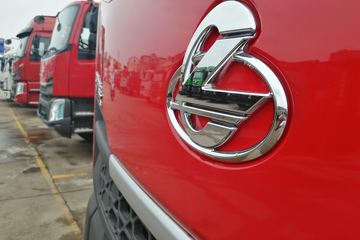 �������� �³���M3 185���� 6X2 4.8����ж��(10��)ͼƬ