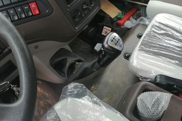 �������� �³���M3 185���� 6X2 4.8����ж��(10��)ͼƬ