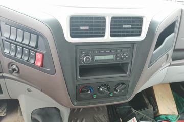 �������� �³���M3 185���� 6X2 4.8����ж��(10��)ͼƬ