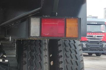 �������� �³���M3 185���� 6X2 4.8����ж��(10��)ͼƬ