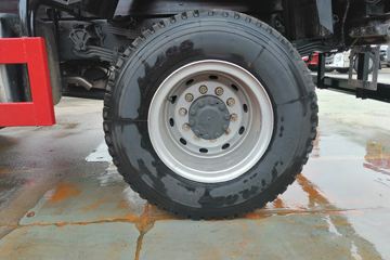 �������� �³���M3 185���� 6X2 4.8����ж��(10��)ͼƬ