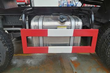 �������� �³���M3 185���� 6X2 4.8����ж��(10��)ͼƬ