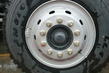 �������� �³���M3 185���� 6X2 4.8����ж��(10��)ͼƬ