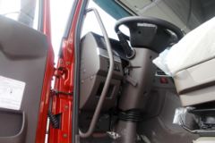东风柳汽 乘龙H5重卡 270马力 6X2 9.7米栏板载货车(国六)(LZ1250H5CC1)