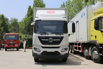 东风商用车 天锦KR 290马力 6X2 9.6米排半厢式载货车(京五II)(DFH5250XXYA5)