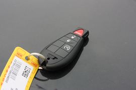 公羊&nbsp;皮卡驾驶室                                               图片