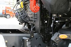 东风商用车 天龙重卡 420马力 6X4 牵引车(黑金刚)(DFL4251A10)