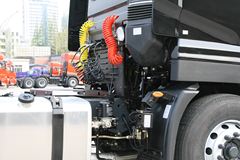 东风商用车 天龙重卡 420马力 6X4 牵引车(黑金刚)(DFL4251A10)