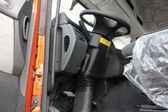 联合卡车U380 380马力 6X4 牵引车(SQR4250D6ZT4-2)