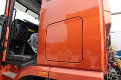 联合卡车U380 380马力 6X4 牵引车(SQR4250D6ZT4-2)