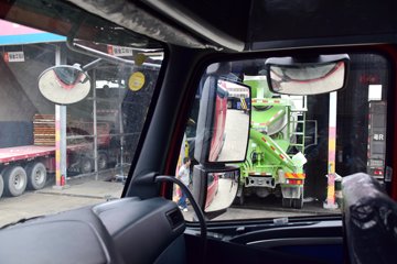 �й����� HOWO T7H�ؿ� ���а� 540���� 6X4ǣ����(ZZ4257W324HE1B)ͼƬ