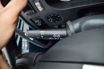 �й����� HOWO T7H�ؿ� ���а� 540���� 6X4ǣ����(ZZ4257W324HE1B)ͼƬ