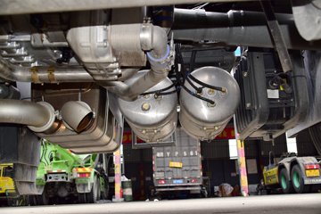 �й����� HOWO T7H�ؿ� ���а� 540���� 6X4ǣ����(ZZ4257W324HE1B)ͼƬ