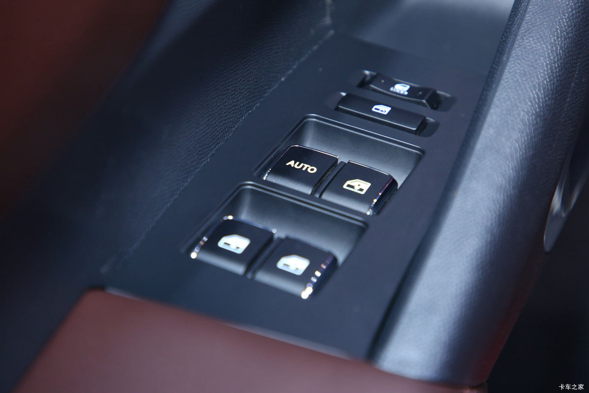  F70  2.5T 129  ˫Ƥʻ                                               