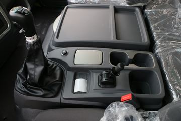 �������� ES5 210���� 6X2 4.8����ж��ͼƬ