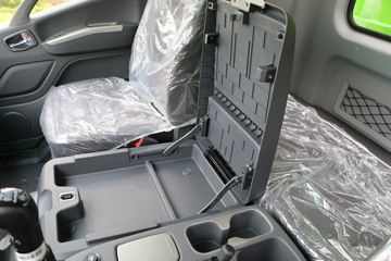 �������� ES5 210���� 6X2 4.8����ж��ͼƬ