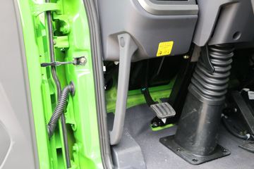 �������� ES5 210���� 6X2 4.8����ж��ͼƬ
