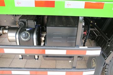�������� ES5 210���� 6X2 4.8����ж��ͼƬ