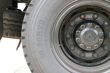 �������� ES5 210���� 6X2 4.8����ж��ͼƬ