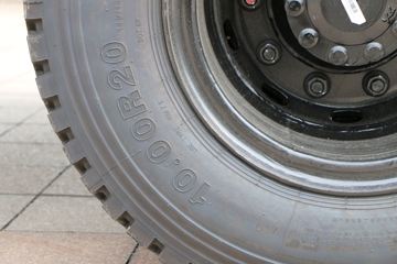 �������� ES5 210���� 6X2 4.8����ж��ͼƬ