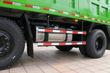 �������� ES5 210���� 6X2 4.8����ж��ͼƬ