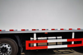 东风天龙KL&nbsp;冷藏车上装图片