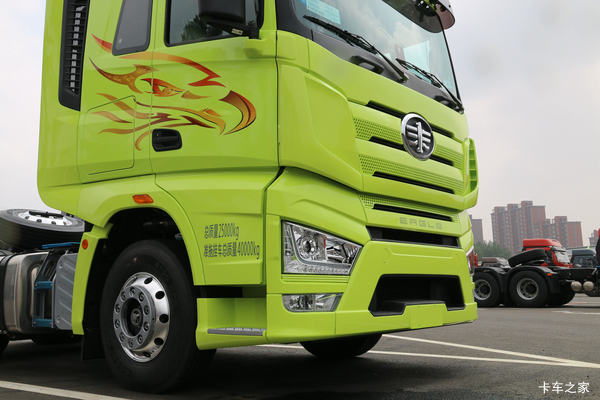 购解放J7牵引车 享高达0.3万优惠