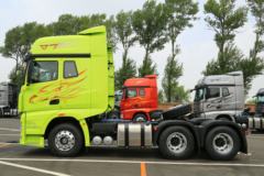 一汽解放 J7重卡 基本型 550马力 6X4牵引车(嫩芽绿)(CA4250P77K25T1E5)